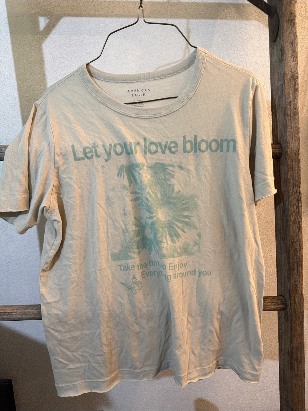 American Eagle 'Let Your Love Bloom' Graphic Tee